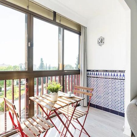 Apartamento Amplio Con 4 Habitaciones Y 2 Banos - Great Apartment With 4 Rooms - 2 Baths Siviglia Esterno foto