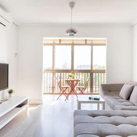 Apartamento Amplio Con 4 Habitaciones Y 2 Banos - Great Apartment With 4 Rooms - 2 Baths Siviglia Esterno foto