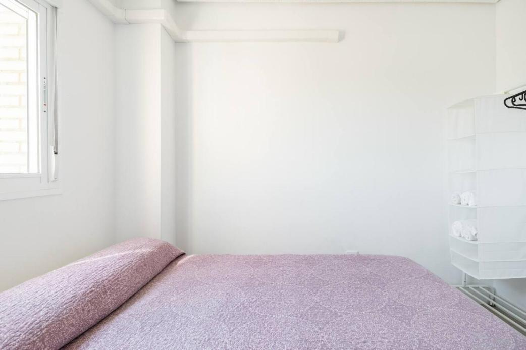 Apartamento Amplio Con 4 Habitaciones Y 2 Banos - Great Apartment With 4 Rooms - 2 Baths Siviglia Esterno foto